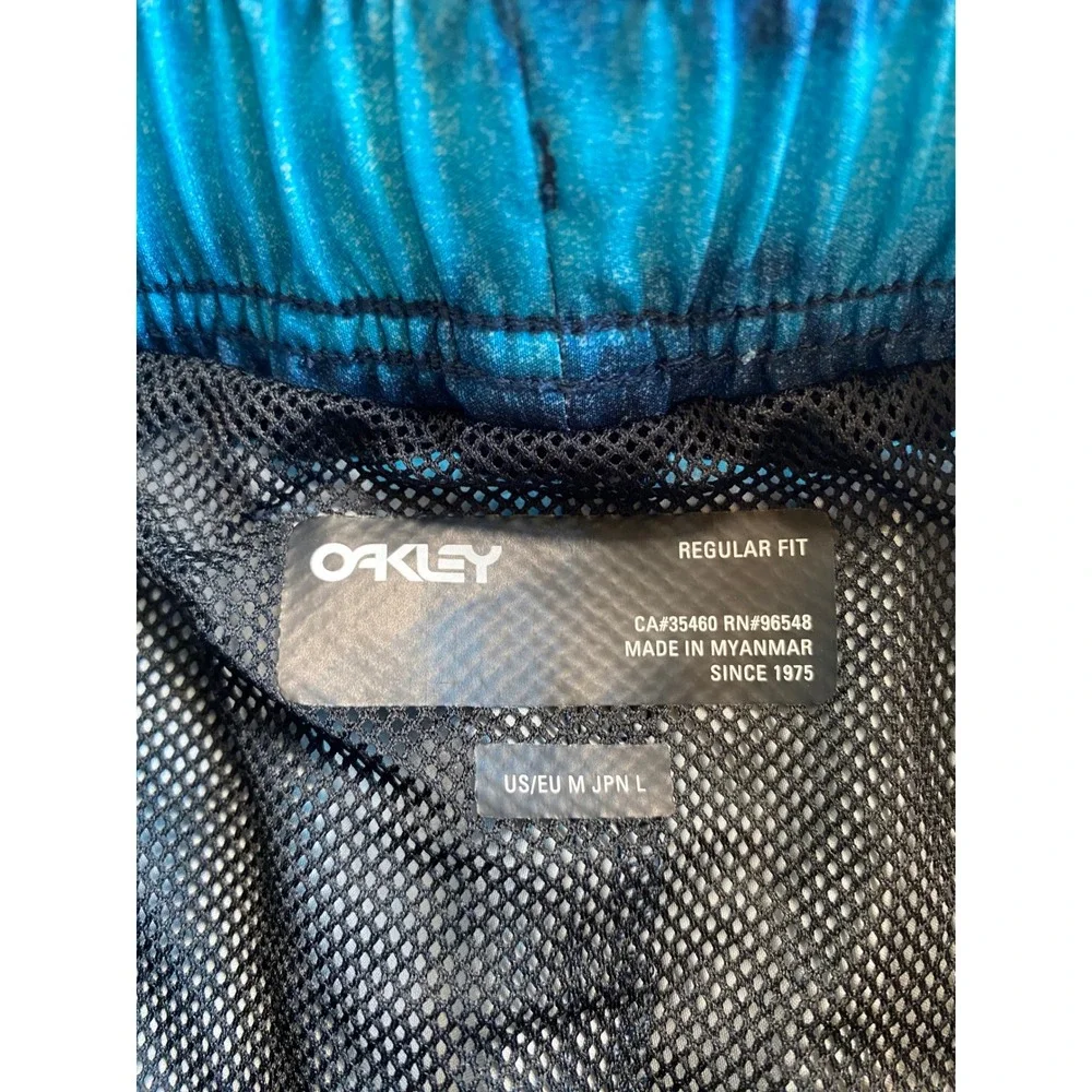 Oakley Mens Blue Tie Dye Striped Swim Trunks Board Shorts Regular Fit Medium